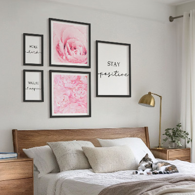 Galeria obrazów na ścianę Motywacyjne napisy z kwiatami