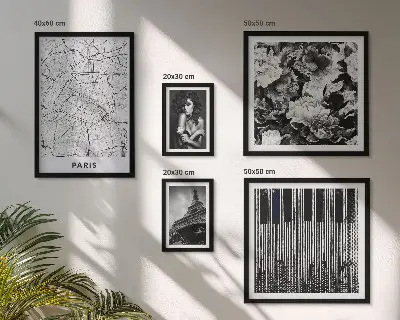 Zestaw obrazów w ramie do galerii ściennej w stylu paryskim z elegancką architekturą