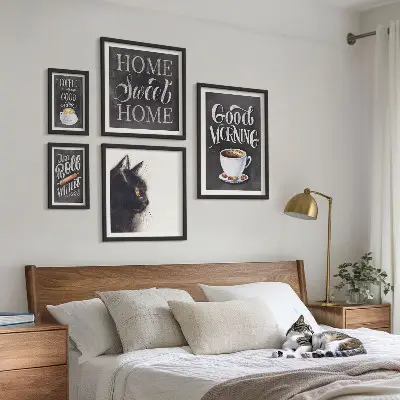 Galeria obrazów na ścianę z motywem kawy, kota i pozytywnych haseł