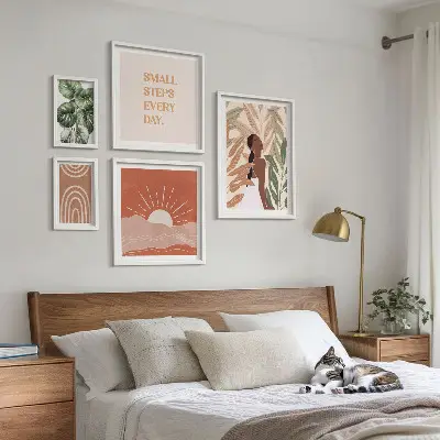 Zestaw obrazów w ramie do galerii ściennej w stylu boho z motywem roślinnym
