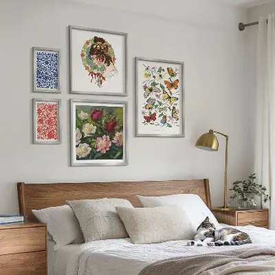 Zestaw 5 obrazów w ramie z motywem kwiatów i motyli w stylu vintage