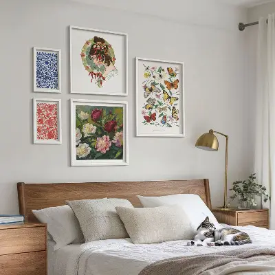 Zestaw 5 obrazów w ramie z motywem kwiatów i motyli w stylu vintage