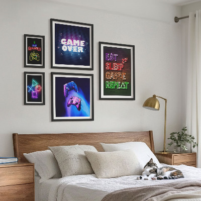 Zestaw obrazów w ramie do galerii ściennej Gry komputerowe neonowe motywy