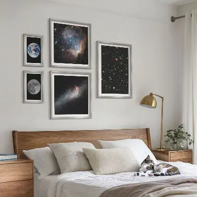 Kosmiczne pejzaże galaktyki zestaw obrazów w ramie do galerii ściennej