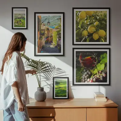 Zestaw obrazów w ramie do galerii ściennej z motywem urokliwych krajobrazów Toskanii