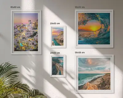 Zestaw obrazów w ramie do galerii ściennej z motywem nadmorskich plaż i krajobrazów