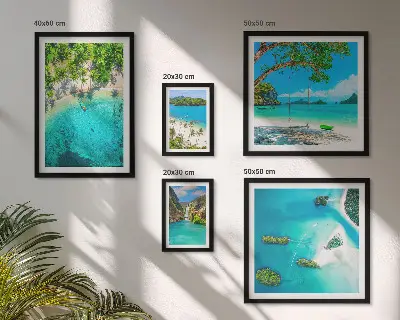 Zestaw 5 obrazów w ramie przedstawiający tropikalne plaże i rajskie wody