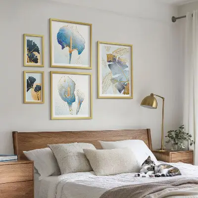 Galeria obrazów na ścianę z nowoczesnymi roślinnymi motywami