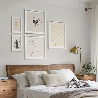 Galeria obrazów na ścianę Minimalistyczne kosmiczne motywy