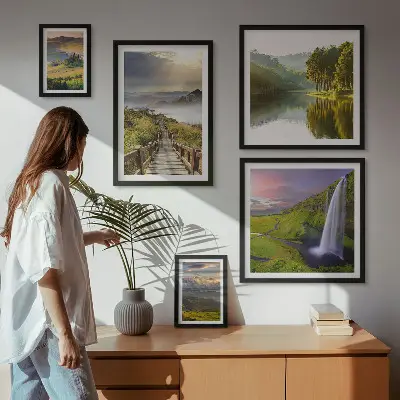 Zestaw obrazów w ramie do galerii ściennej z motywem wodospadów i gór