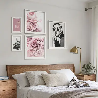 Galeria obrazów na ścianę stylowe portrety z motywem róż