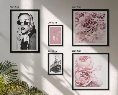 Galeria obrazów na ścianę stylowe portrety z motywem róż