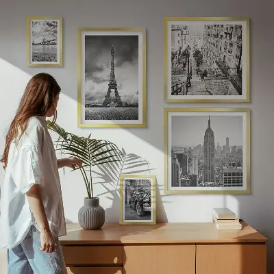 Zestaw obrazów w ramie do galerii ściennej z motywem krajobrazów miejskich i ikon architektury