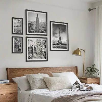Zestaw obrazów w ramie do galerii ściennej z motywem krajobrazów miejskich i ikon architektury