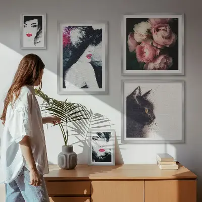 Galeria obrazów na ścianę Stylowe portrety kobiet z różami