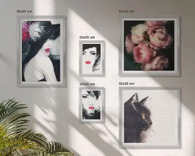 Galeria obrazów na ścianę Stylowe portrety kobiet z różami