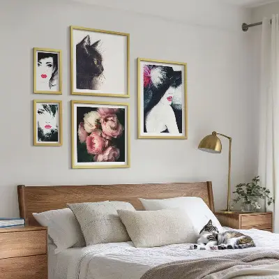 Galeria obrazów na ścianę Stylowe portrety kobiet z różami