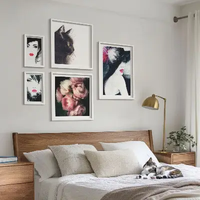 Galeria obrazów na ścianę Stylowe portrety kobiet z różami