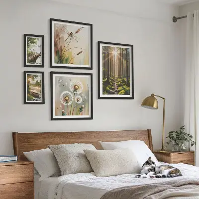 Galeria obrazów na ścianę z motywem leśnych pejzaży przedstawiających naturę i spokój