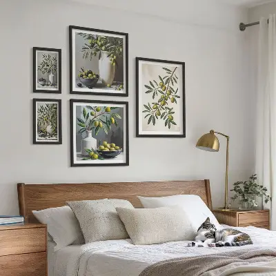 Galeria obrazów na ścianę z oliwnymi akcentami do wnętrz rustykalnych