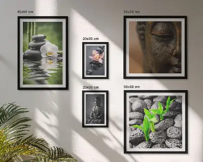 Zestaw obrazów w ramie do galerii ściennej z relaksującą atmosferą zen