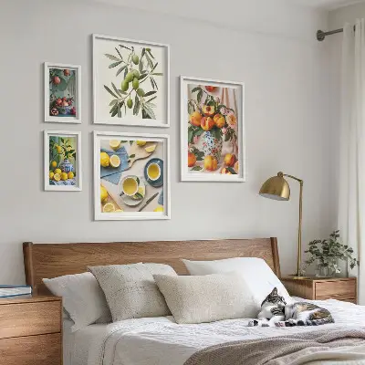 Galeria obrazów na ścianę z motywem owoców i kwiatów w stylu rustykalnym