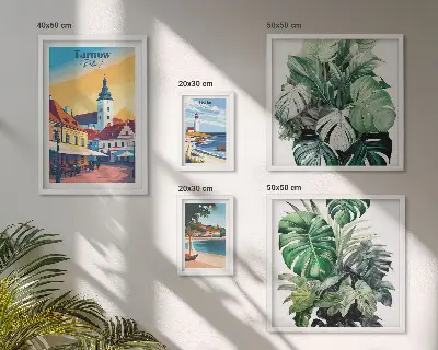 Zestaw obrazów w ramie do galerii ściennej z motywem polskich miast nadmorskich i flory