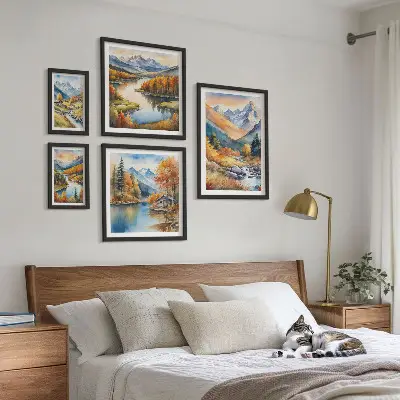 Zestaw obrazów w ramie do galerii ściennej z jesiennym motywem gór rzek i domków