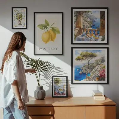 Zestaw obrazów w ramie do galerii ściennej z cytrusowymi akcentami w stylu śródziemnomorskim