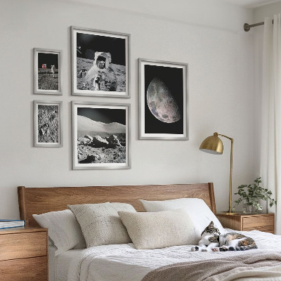 Galeria obrazów na ścianę Księżycowe pejzaże astronautów