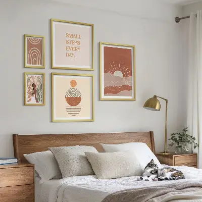 Zestaw obrazów w ramie do galerii ściennej w stylu boho z naturą i pozytywnymi hasłami