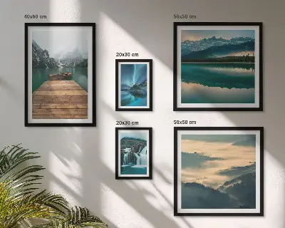 Galeria obrazów na ścianę z motywem górskich wodospadów i krajobrazów
