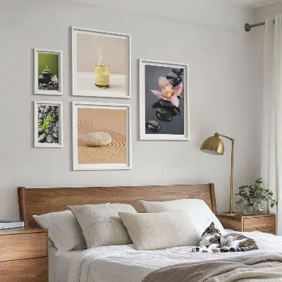 Zestaw obrazów w ramie do galerii ściennej z motywem relaksacji zen z kamieniami i orchideami