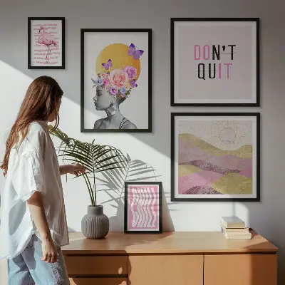 Galeria obrazów na ścianę z motywem kwiatów w stylu boho