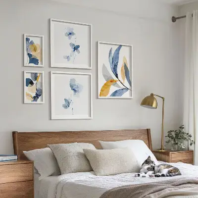 Zestaw obrazów w ramie do galerii ściennej z roślinnymi motywami w pastelowych kolorach
