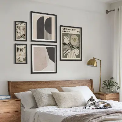 Zestaw obrazów w ramie do galerii ściennej Stylowe kwiatowe kompozycje