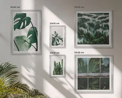Zestaw obrazów w ramie do galerii ściennej z motywem roślinnych inspiracji tropików