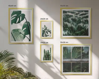 Zestaw obrazów w ramie do galerii ściennej z motywem roślinnych inspiracji tropików