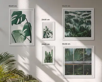 Zestaw obrazów w ramie do galerii ściennej z motywem roślinnych inspiracji tropików