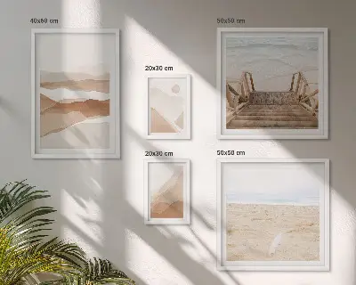 Zestaw obrazów w ramie do galerii ściennej z motywem minimalistycznych plaż i gór