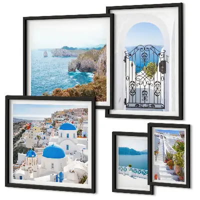 Zestaw obrazów w ramie do galerii ściennej z motywem błękitnego morza i domków na Santorini