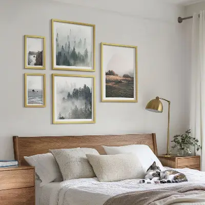 Zestaw 5 obrazów w ramie z motywem naturalnych gór i widoków morza