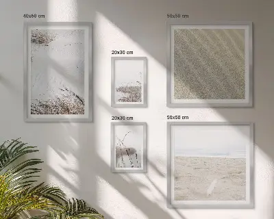 Zestaw obrazów w ramie do galerii ściennej z minimalistycznymi motywami plaży