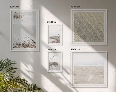 Zestaw obrazów w ramie do galerii ściennej z minimalistycznymi motywami plaży