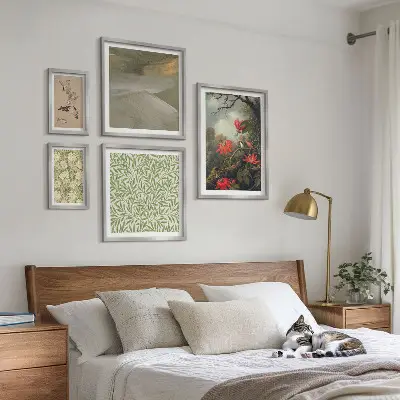 Galeria obrazów na ścianę z motywami kwiatów i ptaków w stylu naturalnym