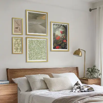 Galeria obrazów na ścianę z motywami kwiatów i ptaków w stylu naturalnym