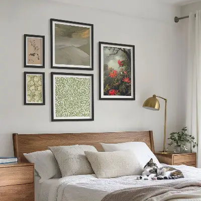 Galeria obrazów na ścianę z motywami kwiatów i ptaków w stylu naturalnym