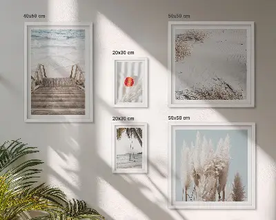 Zestaw obrazów w ramie do galerii ściennej z motywem plażowych widoków i natury