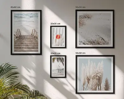 Zestaw obrazów w ramie do galerii ściennej z motywem plażowych widoków i natury