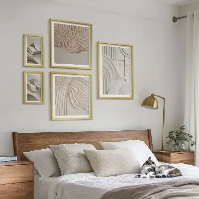Galeria obrazów na ścianę abstrakcyjne struktury w kolorach beżu i bieli
